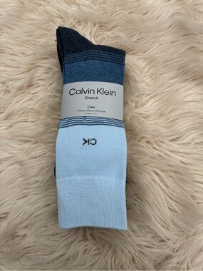 NWT CALVIN KLEIN Stretch 4-Pack Crew Socks
Size 7-12